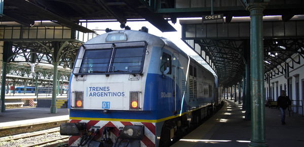 Suspenden momentáneamente los trenes a Tucumán y Córdoba: relevarán el estado de las vías