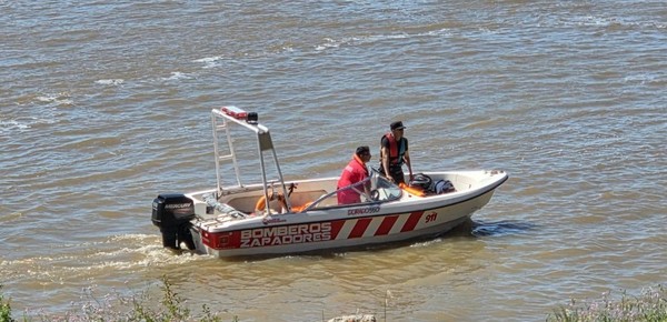Encontraron muerto al adolescente que había caído al río Paraná desde una canoa