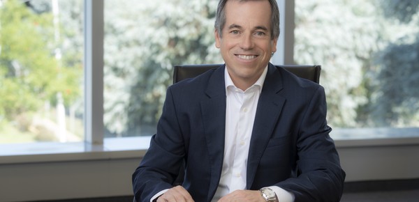 Gustavo Salinas: “No podemos depender de ayudas externas para resolver nuestros problemas”