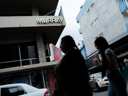 Apartamentos de lujo, edificios vacíos y una población en declive: ¿es posible revivir la capital de Costa Rica?