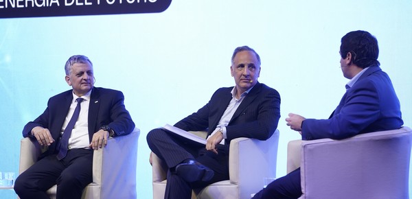 Sánguches de autor, café, remeras vintage y hasta mamelucos: los otros negocios a los que apuntan las petroleras