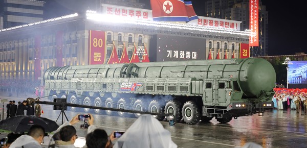 Norcorea marca la cancha: lanzó un misil balístico a días de una cumbre que reunirá a Trump y Kim Jong-un