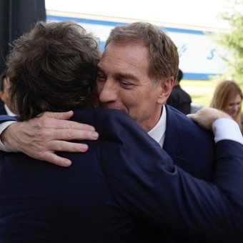 Elección en Provincia: mala praxis libertaria y ¿una ayuda inesperada del PJ?