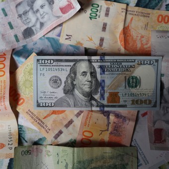 Cómo queda el mercado cambiario después del primer test para Caputo en agosto