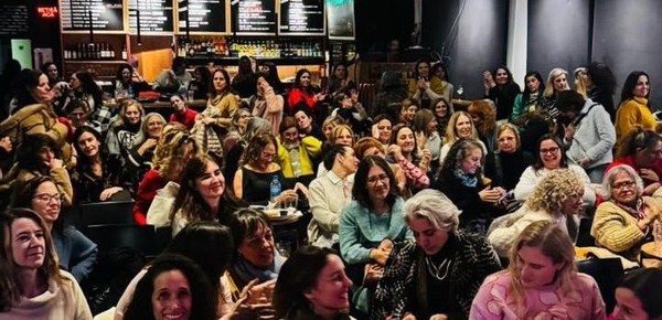 La menopausia finalmente salió del clóset: el tema crece en libros, podcasts y obras de teatro