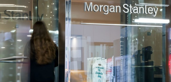 Salto del dólar tras las elecciones: Morgan Stanley prevé tres escenarios según el resultado para el Gobierno