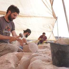 Volvió el streaming del Conicet: ahora buscan restos de dinosaurios en la Patagonia