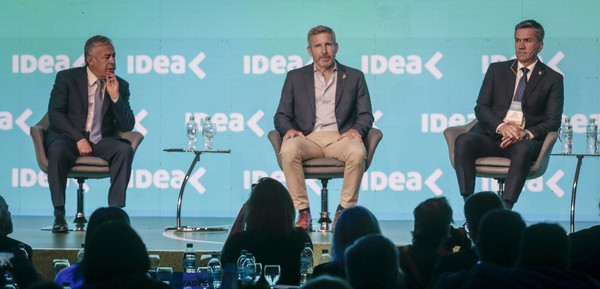 Los gobernadores aliados llamaron a acompañar al Gobierno en las reformas que reclaman los empresarios