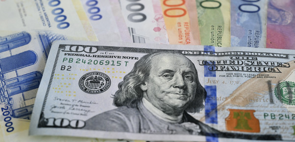 Fuerte baja del dólar en el arranque de la semana: pierde 75 pesos y cotiza a $ 1.375 para la venta en el Banco Nación