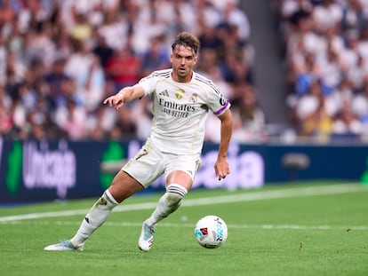 La segunda oportunidad de Raúl Asencio ante Xabi Alonso tras su Mundial ‘horribilis’