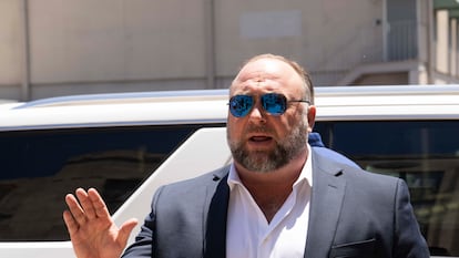 El Supremo de EE UU rechaza un recurso de Alex Jones para evitar pagar 1.400 millones de dólares a las familias de Sandy Hook