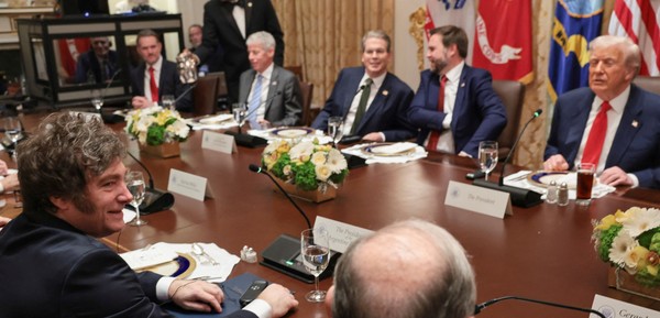 Las mejores frases del almuerzo en la Casa Blanca y la foto en el Salón Oval: todo lo que dejó el encuentro Milei-Trump