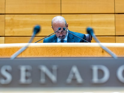 El Senado elimina el pago en efectivo tras la polémica por los sobres a Ábalos y Cerdán