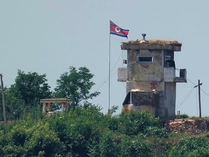 Un soldado de Corea del Norte huye al Sur a través de la frontera fuertemente vigilada