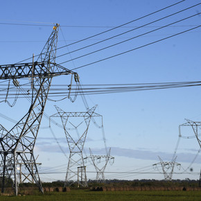 El Gobierno lanzó la desregulación del mercado eléctrico para volver al sistema de los 90