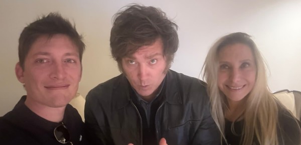 Santiago Caputo se pelea con más ministros y Milei confirmó que lo nombrará en un lugar central del Gabinete