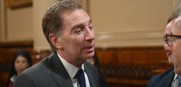 La Cámara resolvió que los afiches que se exhibirán en los lugares de votación tengan la foto de Santilli