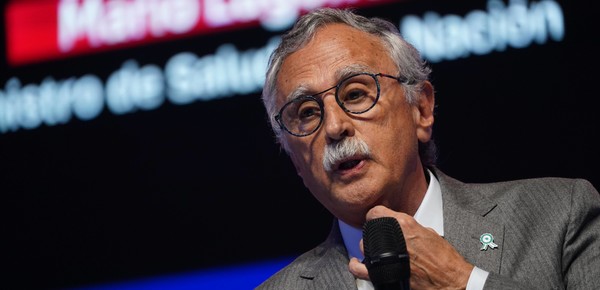 El ministro de Salud llamó “delincuentes” a los dueños del laboratorio  y apuntó a “sus contactos con la política”