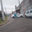 Motochorros intentaron robarle a un policía en La Matanza: un ladrón muerto