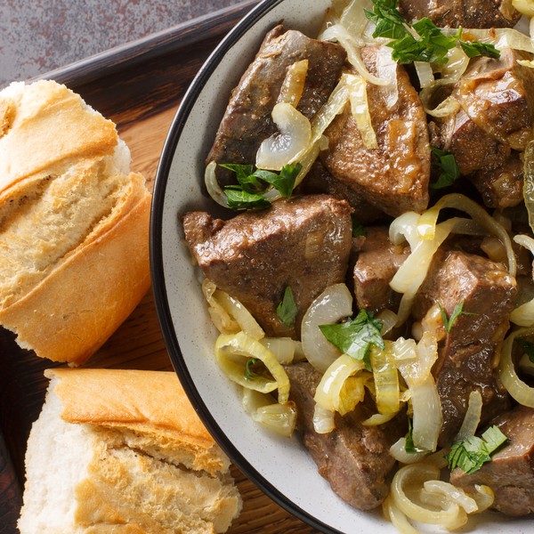 Hígado encebollado