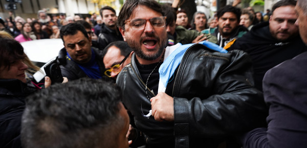 Toma del Instituto Perón: cuarto revés judicial para Grabois en su negativa a que la Justicia le abra el celular